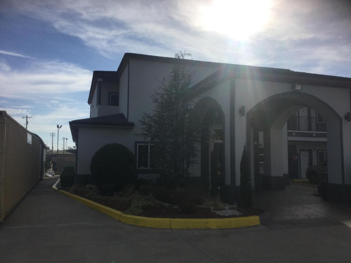 Muskogee Inn And Suites Dış mekan fotoğraf